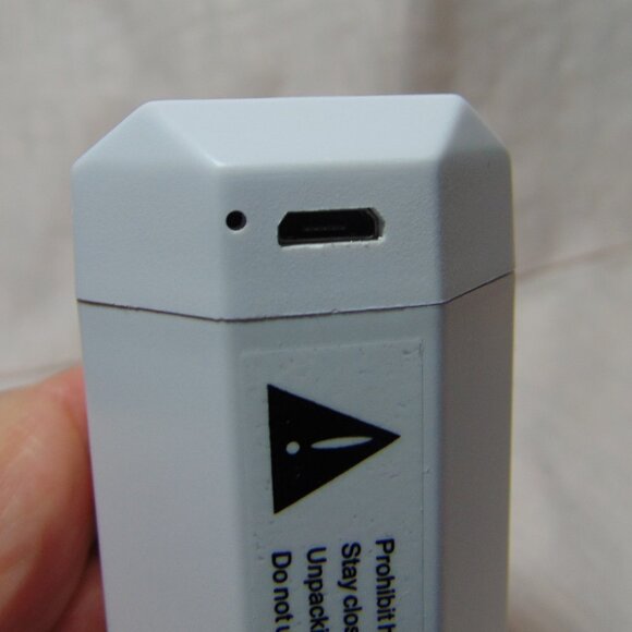 NEW UV-C Sterilizing Lamp Wand, Rechargeable Battery, original box, never used - Picture 3 of 9